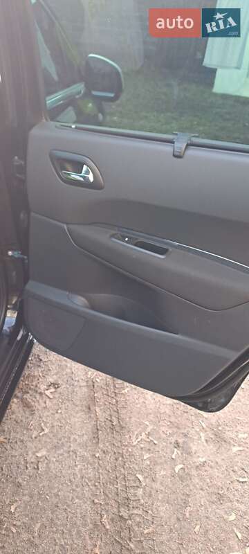 Мікровен Peugeot 5008 2010 в Житомирі