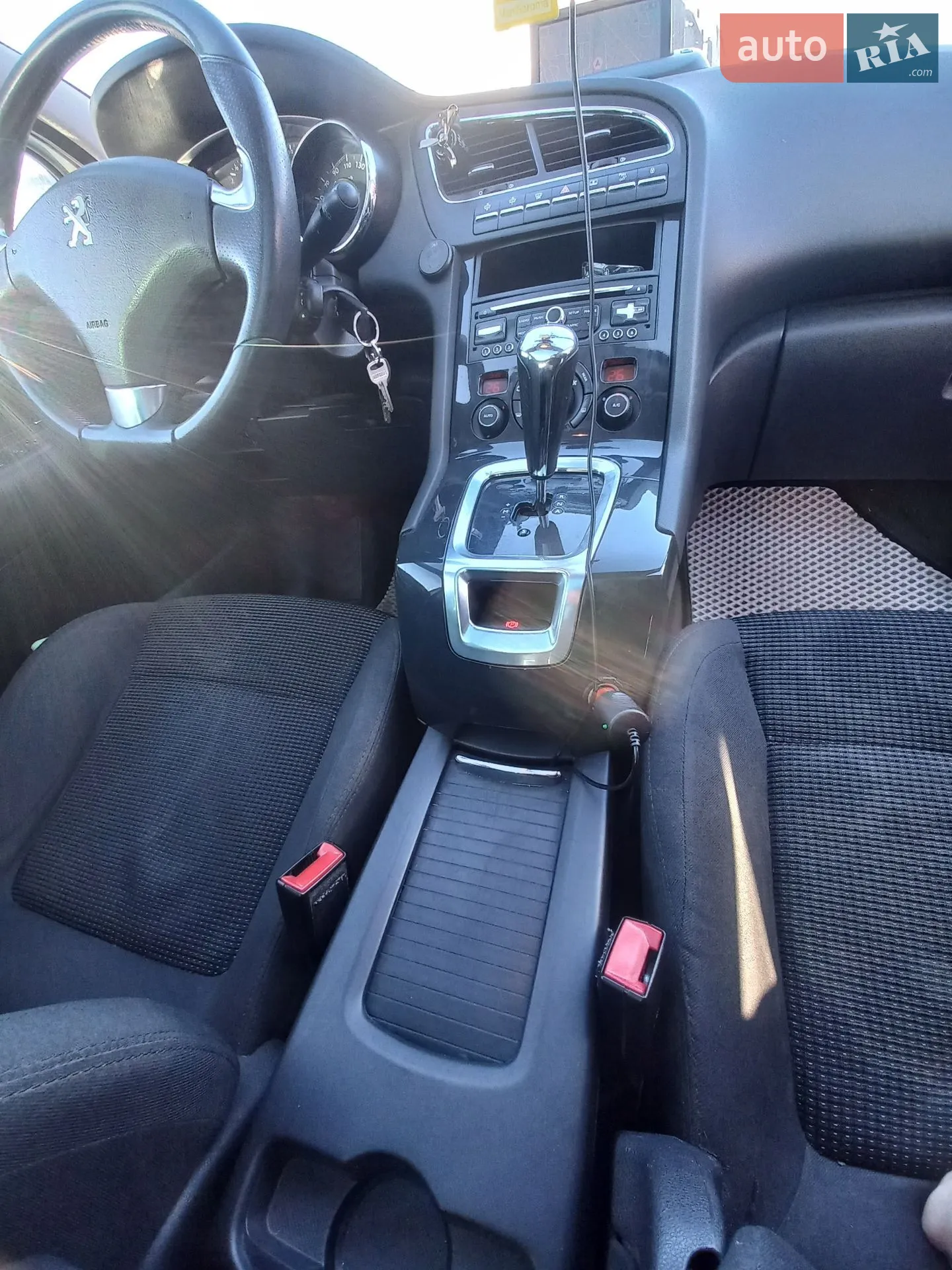 2014 Peugeot 5008 - мініатюра 13