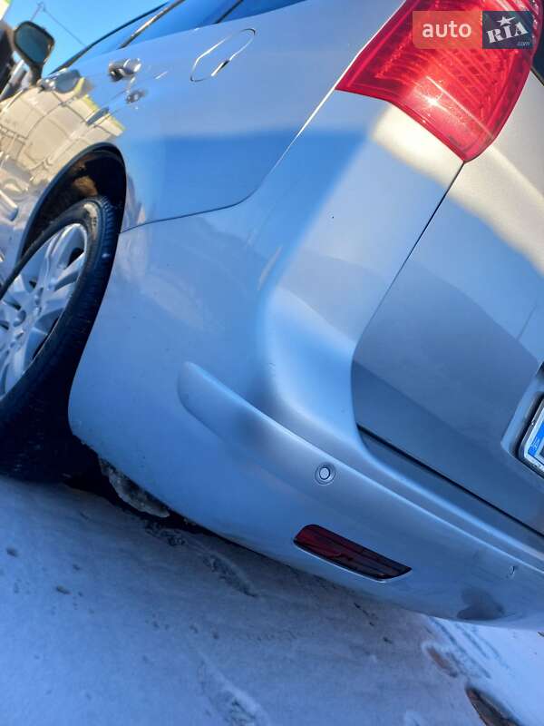 Микровэн Peugeot 5008 2014 в Шептицькому