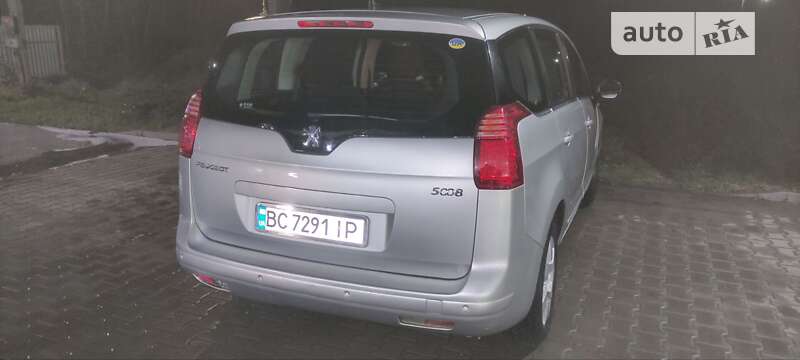 Микровэн Peugeot 5008 2010 в Самборе