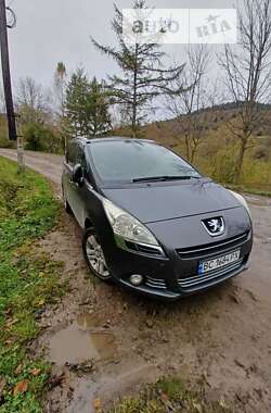 Микровэн Peugeot 5008 2010 в Львове