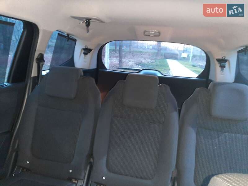 Мікровен Peugeot 5008 2013 в Дрогобичі