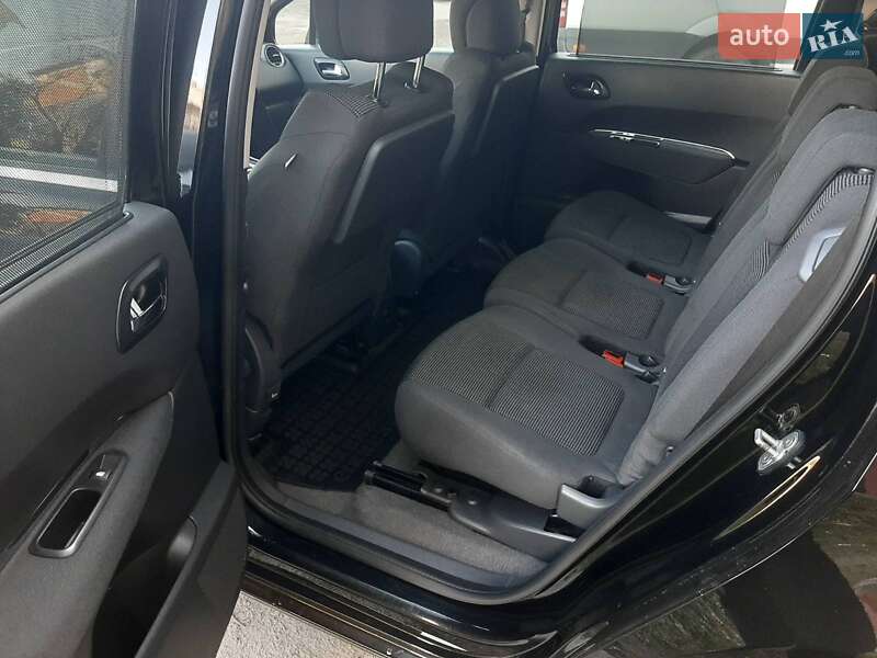 Мікровен Peugeot 5008 2013 в Дрогобичі