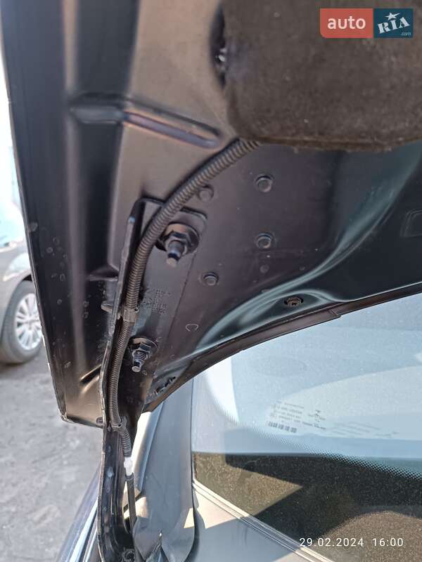 Мікровен Peugeot 5008 2010 в Братському