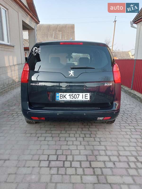 Мікровен Peugeot 5008 2011 в Рівному