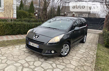 Микровэн Peugeot 5008 2013 в Дубно