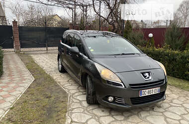 Мікровен Peugeot 5008 2013 в Дубні