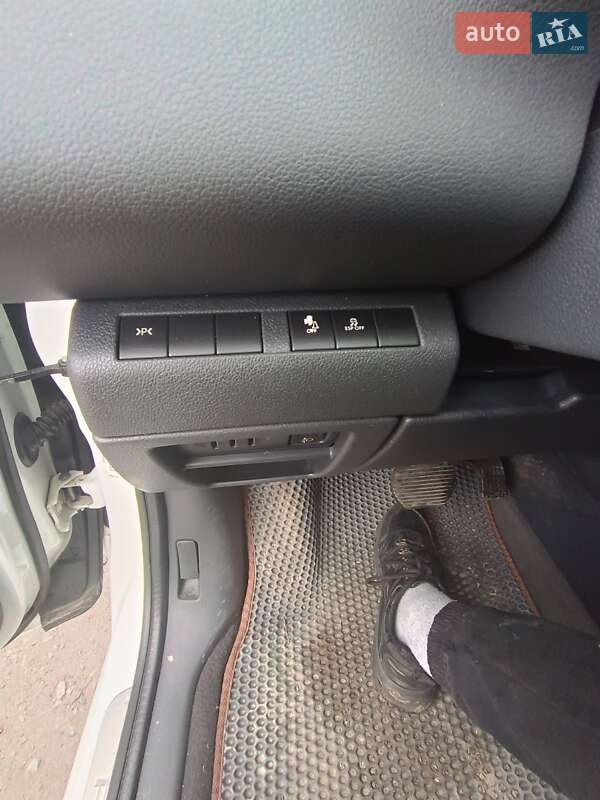 Микровэн Peugeot 5008 2011 в Светловодске