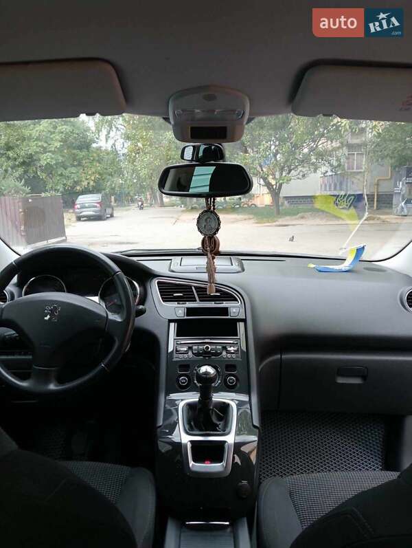 Микровэн Peugeot 5008 2010 в Кременчуге фото 5 Микровэн Peugeot 5008 2010 в Кременчуге