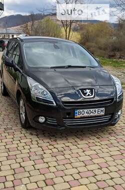 Мікровен Peugeot 5008 2013 в Ужгороді