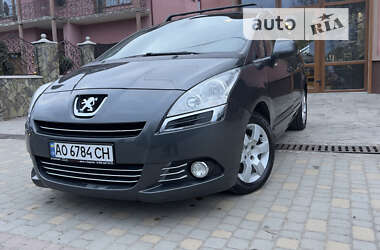 Мікровен Peugeot 5008 2011 в Сваляві