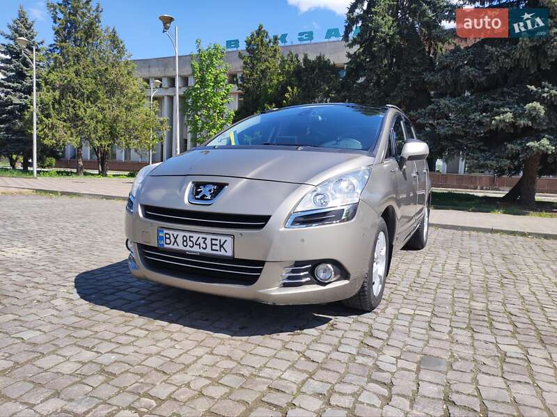 Peugeot 5008 2013
