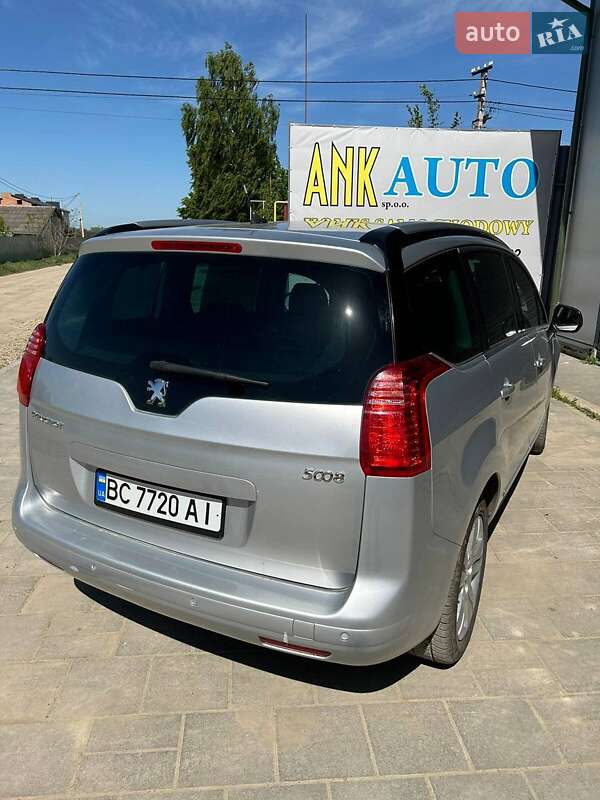 Мікровен Peugeot 5008 2011 в Самборі