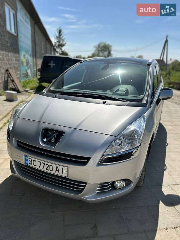 Мікровен Peugeot 5008 2011 в Самборі