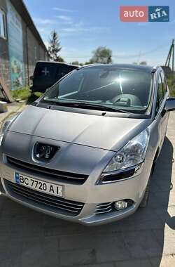 Микровэн Peugeot 5008 2011 в Самборе