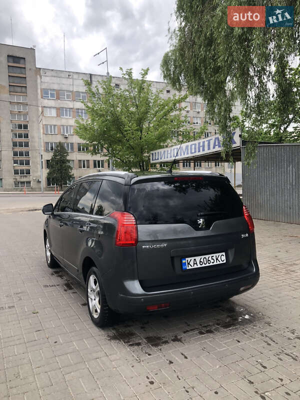 Мікровен Peugeot 5008 2011 в Києві