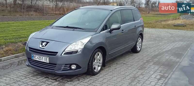 Peugeot 5008 2011