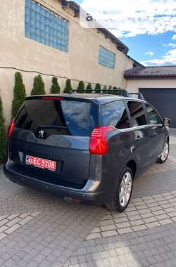 Мікровен Peugeot 5008 2011 в Стрию