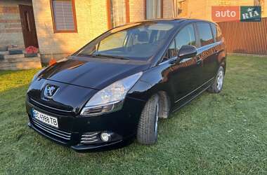 Мікровен Peugeot 5008 2013 в Стрию