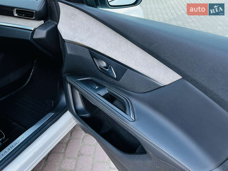 Позашляховик / Кросовер Peugeot 5008 2019 в Бердичеві
