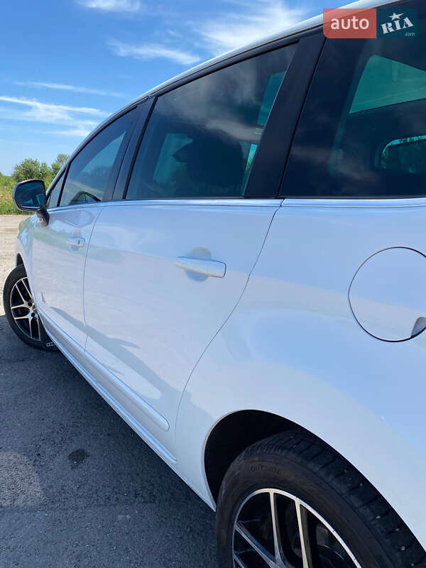 Микровэн Peugeot 5008 2013 в Львове