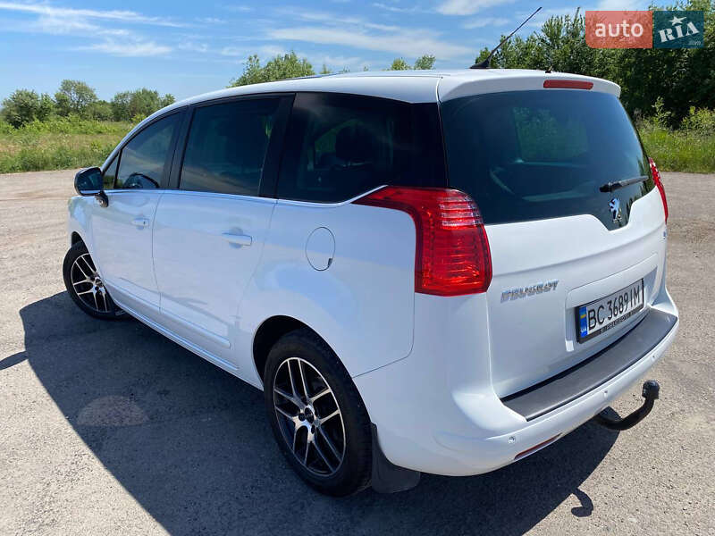 Микровэн Peugeot 5008 2013 в Львове