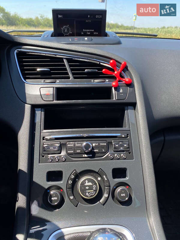 Микровэн Peugeot 5008 2013 в Львове