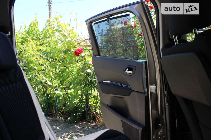 Микровэн Peugeot 5008 2013 в Бродах фото 16 Микровэн Peugeot 5008 2013 в Бродах