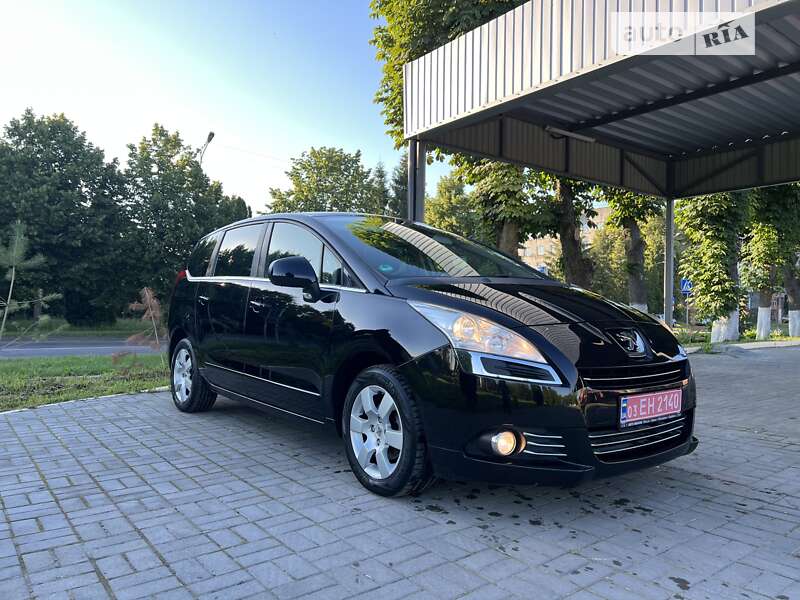 Мікровен Peugeot 5008 2011 в Дубні