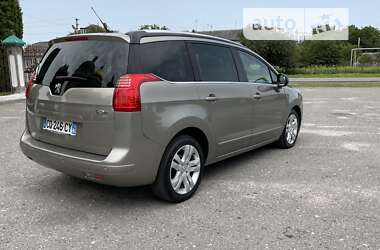 Мікровен Peugeot 5008 2013 в Дубні