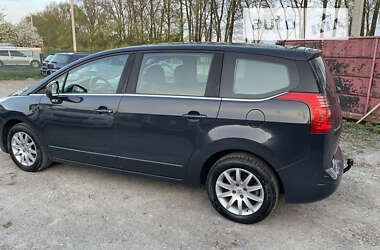 Микровэн Peugeot 5008 2011 в Городке