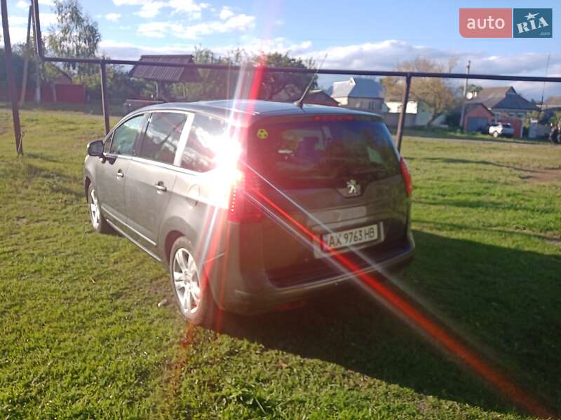 Микровэн Peugeot 5008 2009 в Сумах