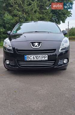 Микровэн Peugeot 5008 2011 в 