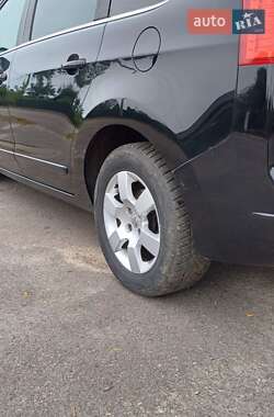 Микровэн Peugeot 5008 2011 в 