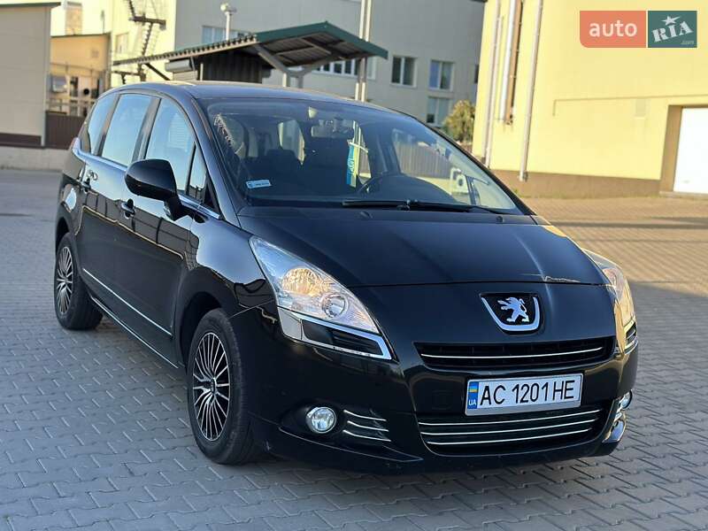 Мікровен Peugeot 5008 2011 в Рожище