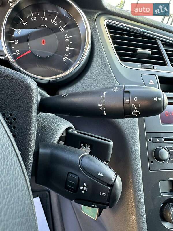 Мікровен Peugeot 5008 2011 в Рожище