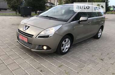 Микровэн Peugeot 5008 2013 в Ровно