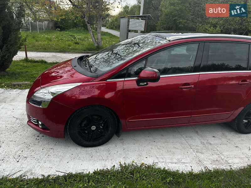 Микровэн Peugeot 5008 2012 в Львове