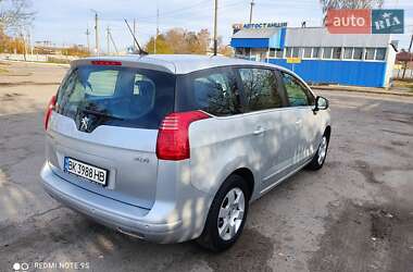 Микровэн Peugeot 5008 2010 в Остроге