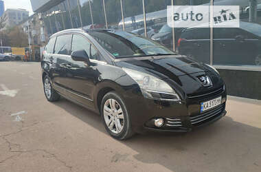 Микровэн Peugeot 5008 2011 в Киеве