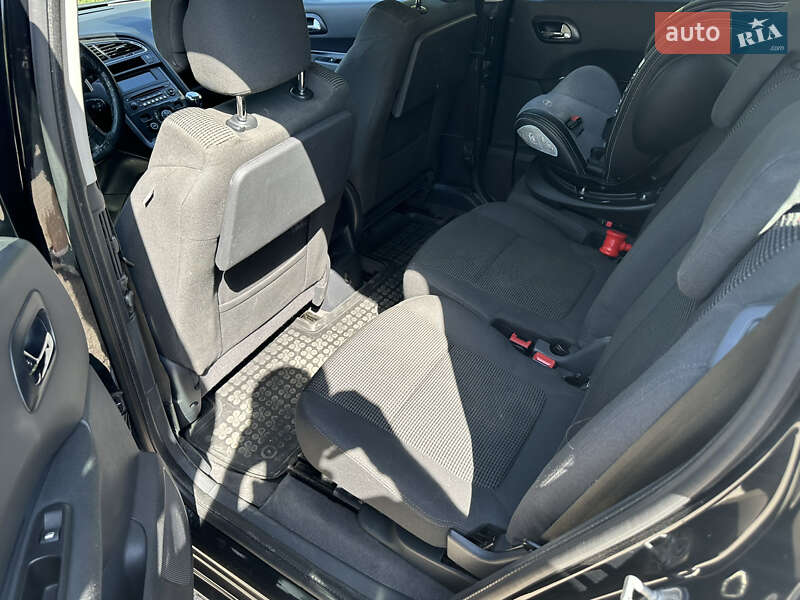 Мікровен Peugeot 5008 2012 в Трускавці
