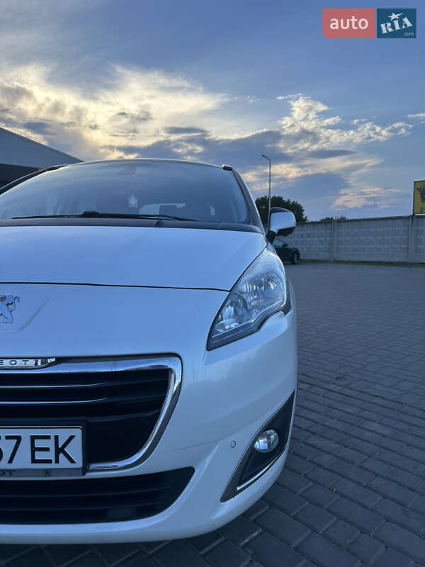 Микровэн Peugeot 5008 2015 в Луцке