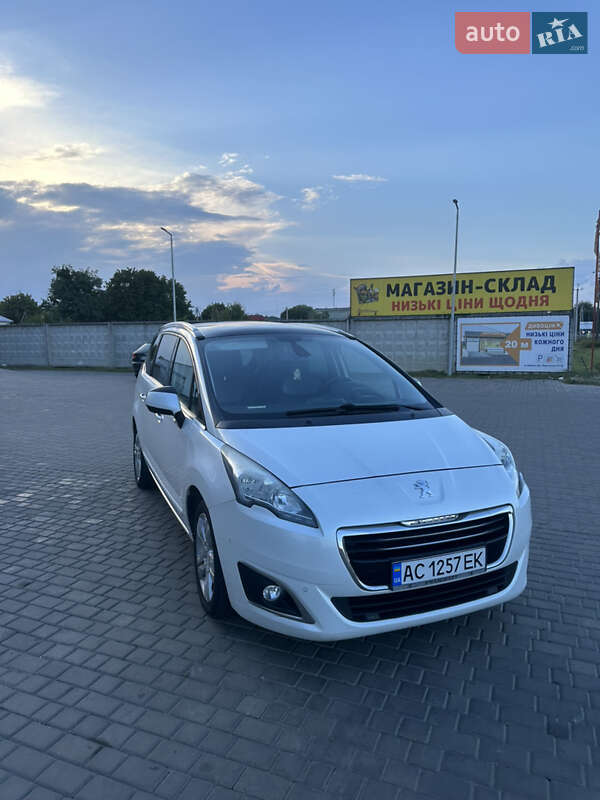 Микровэн Peugeot 5008 2015 в Луцке