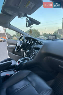 Микровэн Peugeot 5008 2015 в Ковеле