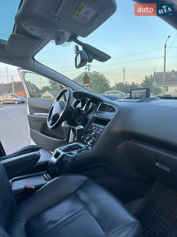Микровэн Peugeot 5008 2015 в Луцке