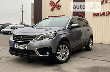 Позашляховик / Кросовер Peugeot 5008 2017 в Рівному