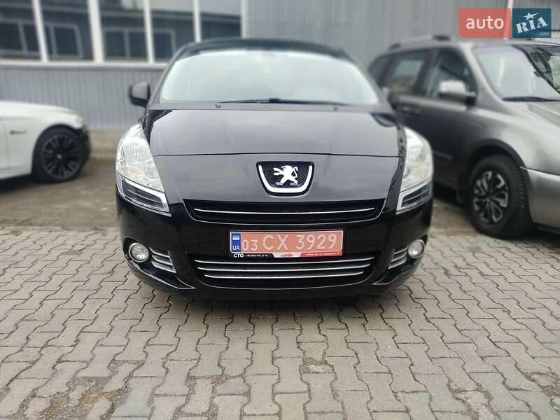 Мікровен Peugeot 5008 2011 в Рівному