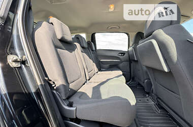 Мікровен Peugeot 5008 2012 в Стрию