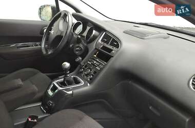 Мінівен Peugeot 5008 2010 в 