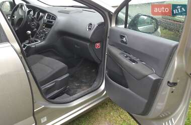 Мінівен Peugeot 5008 2010 в 